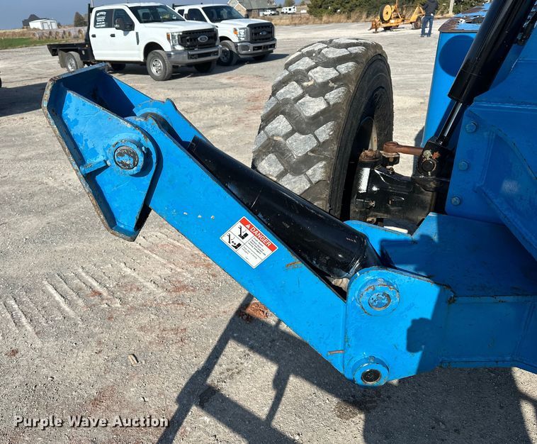 image for item EE4455 2014 Genie GTH-1056 telehandler