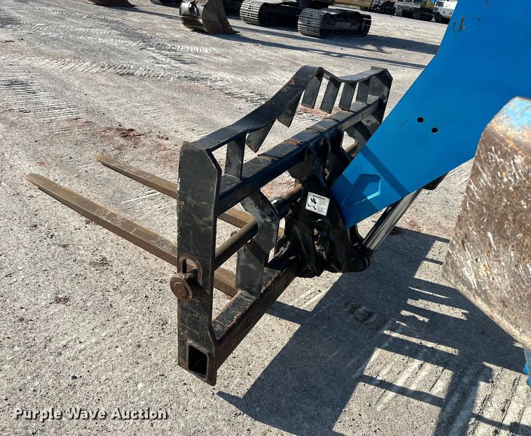 image for item EE4455 2014 Genie GTH-1056 telehandler