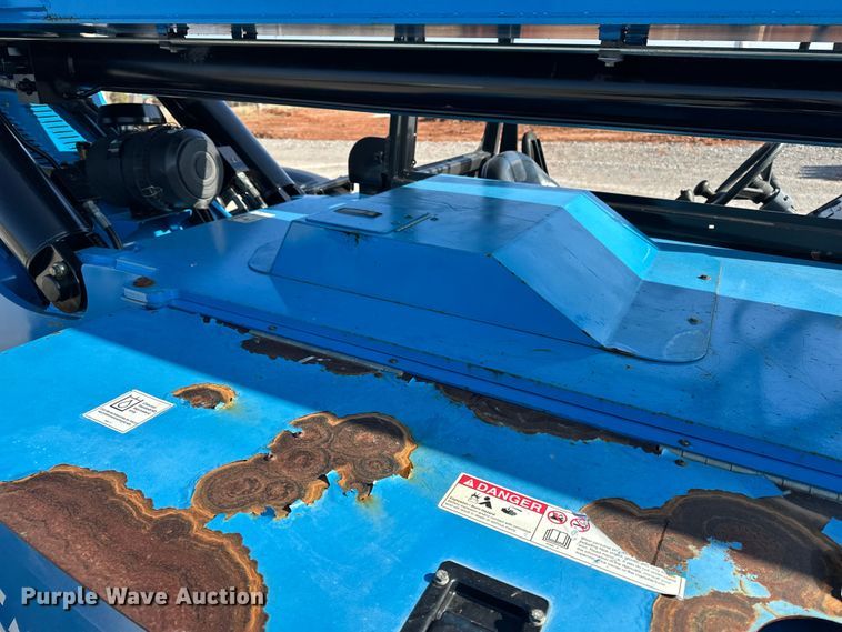 image for item EE4455 2014 Genie GTH-1056 telehandler