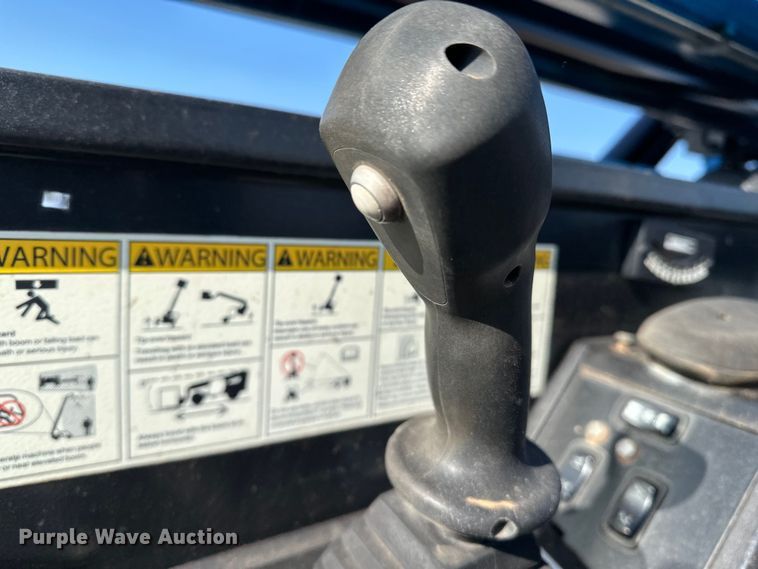 image for item EE4455 2014 Genie GTH-1056 telehandler