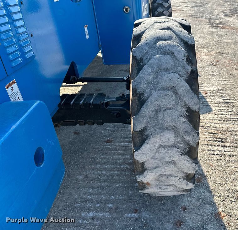 image for item EE4455 2014 Genie GTH-1056 telehandler