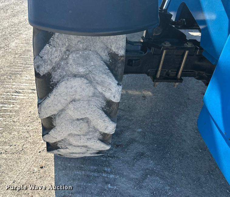 image for item EE4455 2014 Genie GTH-1056 telehandler