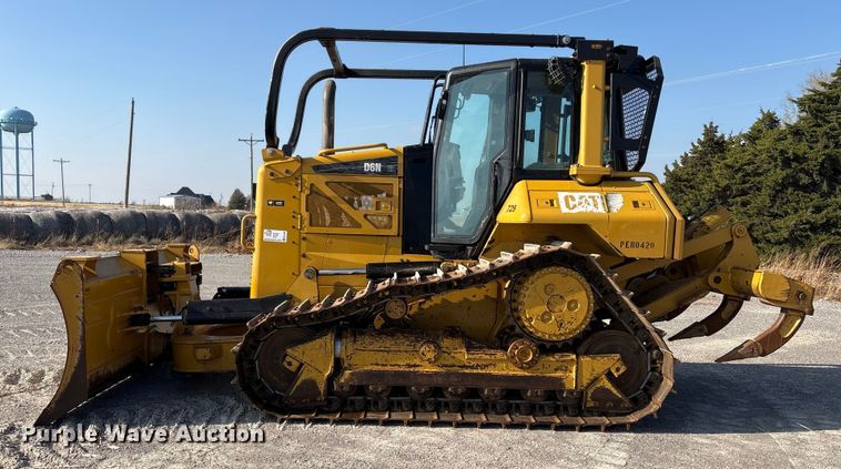 image for item EE4460 2013 Caterpillar D6N XL dozer