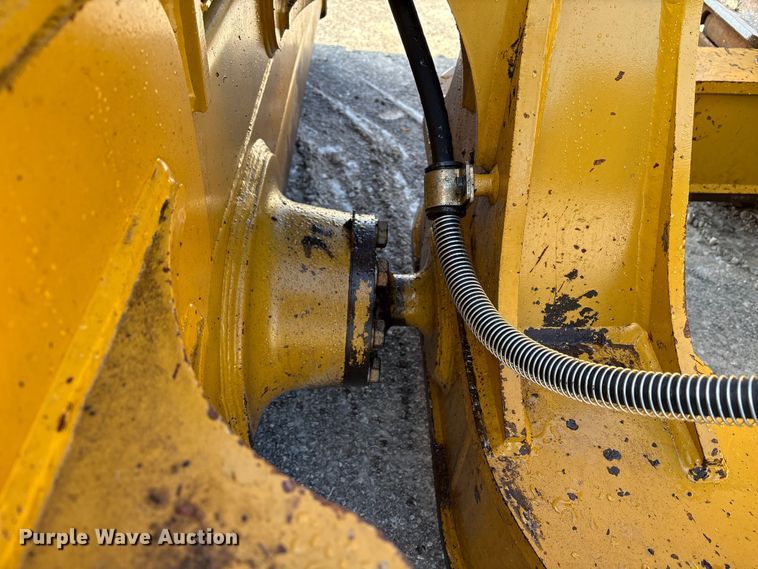 image for item EE4460 2013 Caterpillar D6N XL dozer