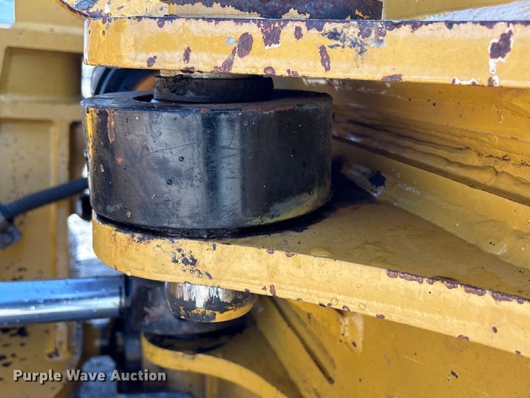 image for item EE4460 2013 Caterpillar D6N XL dozer