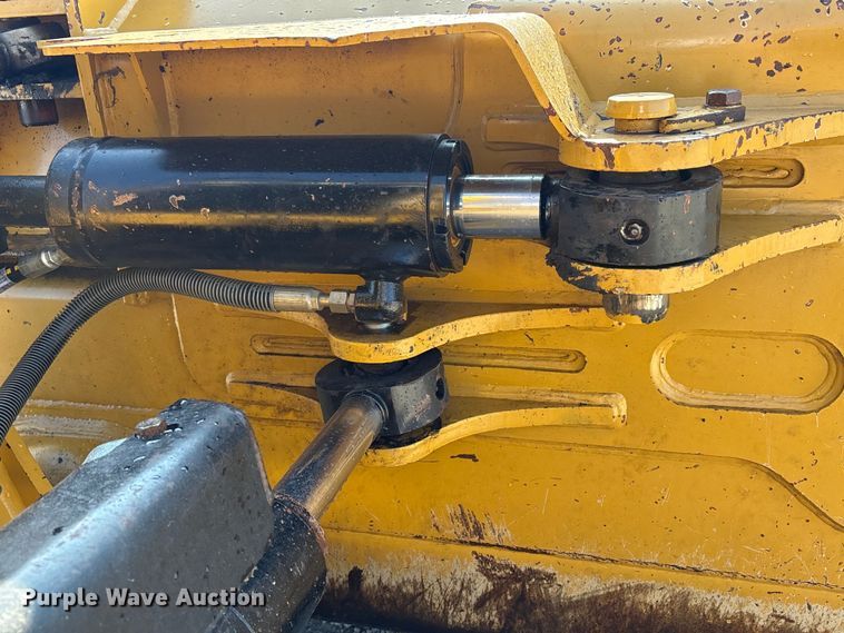 image for item EE4460 2013 Caterpillar D6N XL dozer