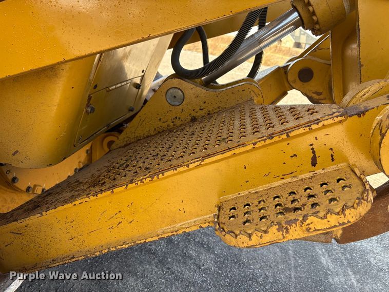 image for item EE4460 2013 Caterpillar D6N XL dozer