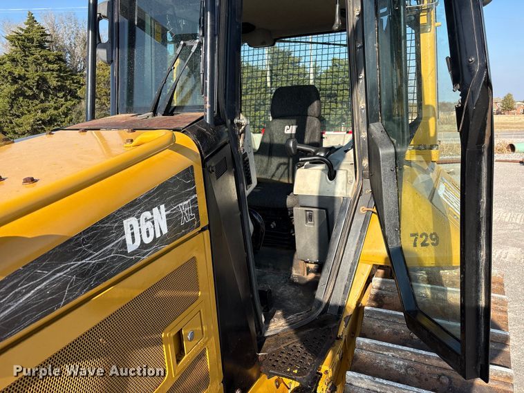 image for item EE4460 2013 Caterpillar D6N XL dozer