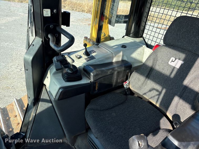 image for item EE4460 2013 Caterpillar D6N XL dozer