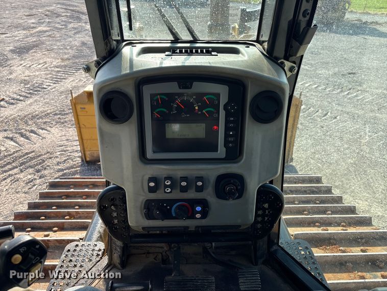 image for item EE4460 2013 Caterpillar D6N XL dozer