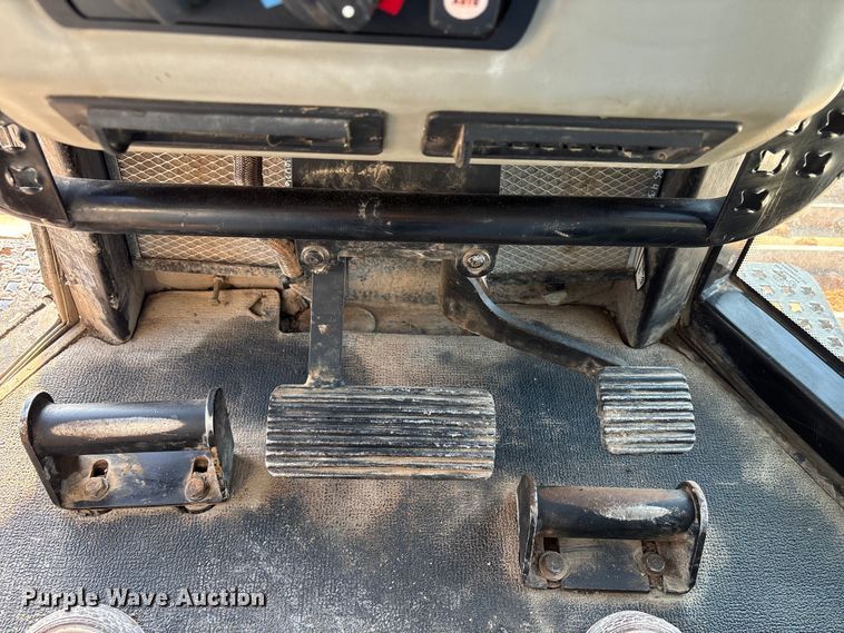 image for item EE4460 2013 Caterpillar D6N XL dozer