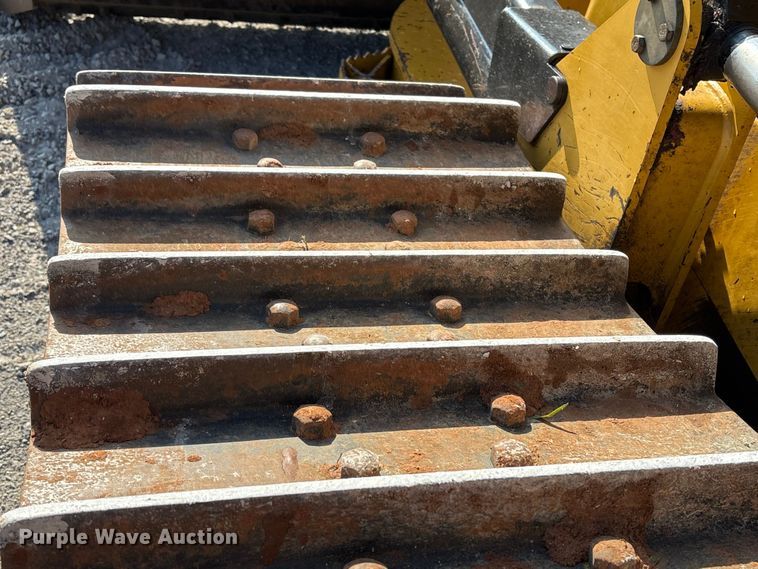 image for item EE4460 2013 Caterpillar D6N XL dozer