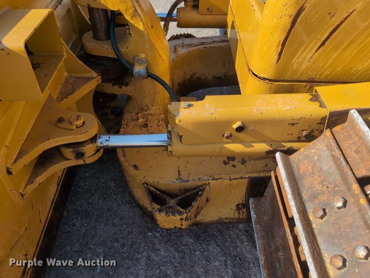 image for item EE4461 2011 Caterpillar D6N XL dozer