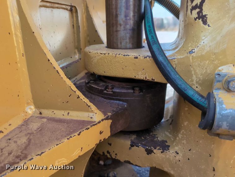 image for item EE4461 2011 Caterpillar D6N XL dozer