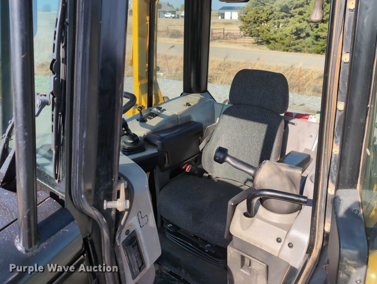 image for item EE4461 2011 Caterpillar D6N XL dozer