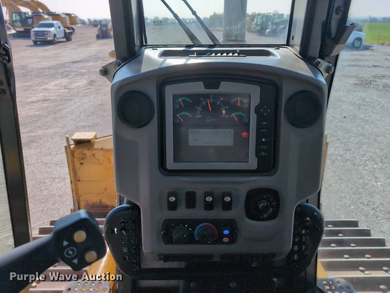 image for item EE4461 2011 Caterpillar D6N XL dozer