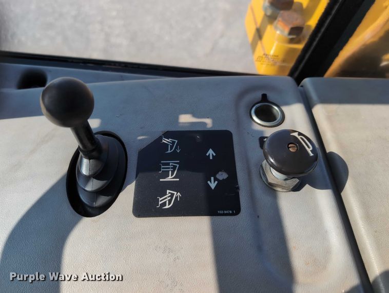 image for item EE4461 2011 Caterpillar D6N XL dozer