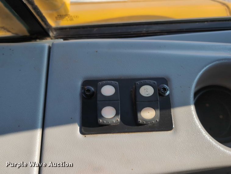 image for item EE4461 2011 Caterpillar D6N XL dozer