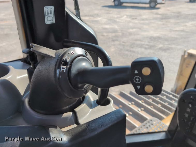 image for item EE4461 2011 Caterpillar D6N XL dozer