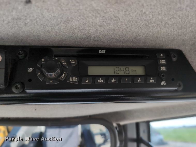 image for item EE4461 2011 Caterpillar D6N XL dozer