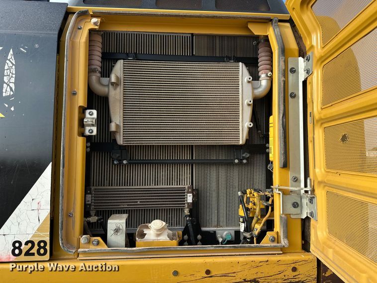 image for item EE4463 2013 Caterpillar 329EL excavator