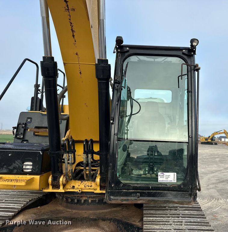 image for item EE4465 2014 Caterpillar 320EL excavator