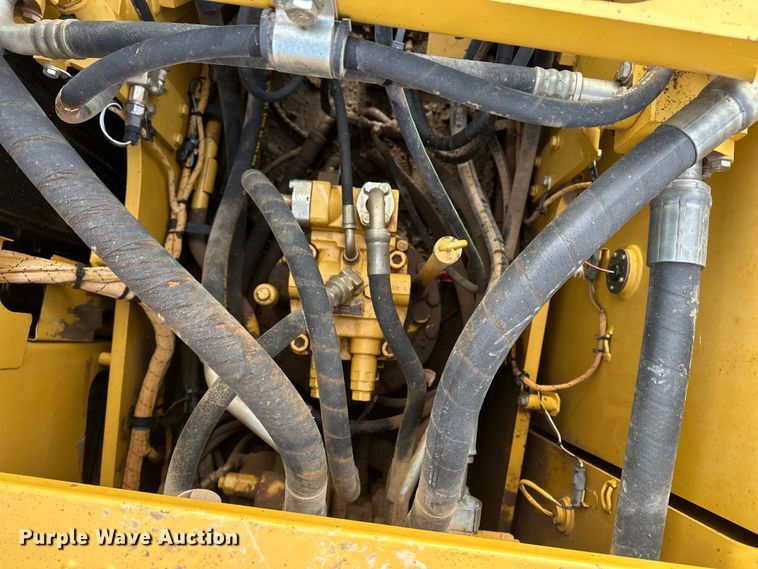 image for item EE4465 2014 Caterpillar 320EL excavator