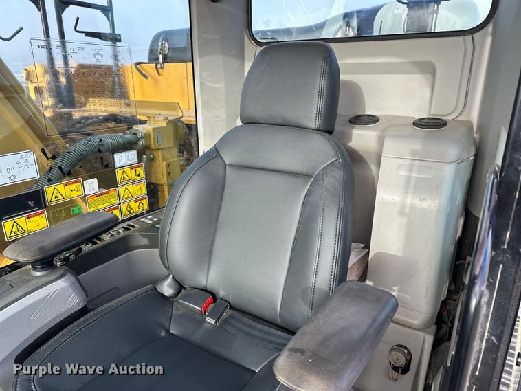 image for item EE4465 2014 Caterpillar 320EL excavator