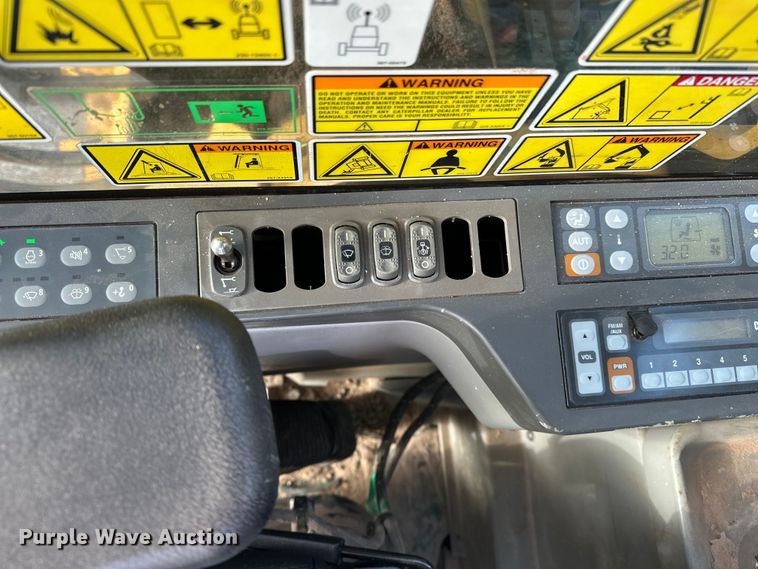 image for item EE4465 2014 Caterpillar 320EL excavator