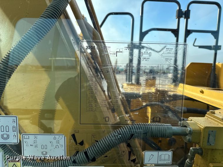 image for item EE4465 2014 Caterpillar 320EL excavator