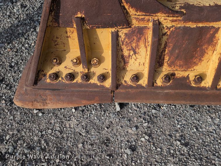 image for item EE4469 Caterpillar D8-A dual tilt dozer blade