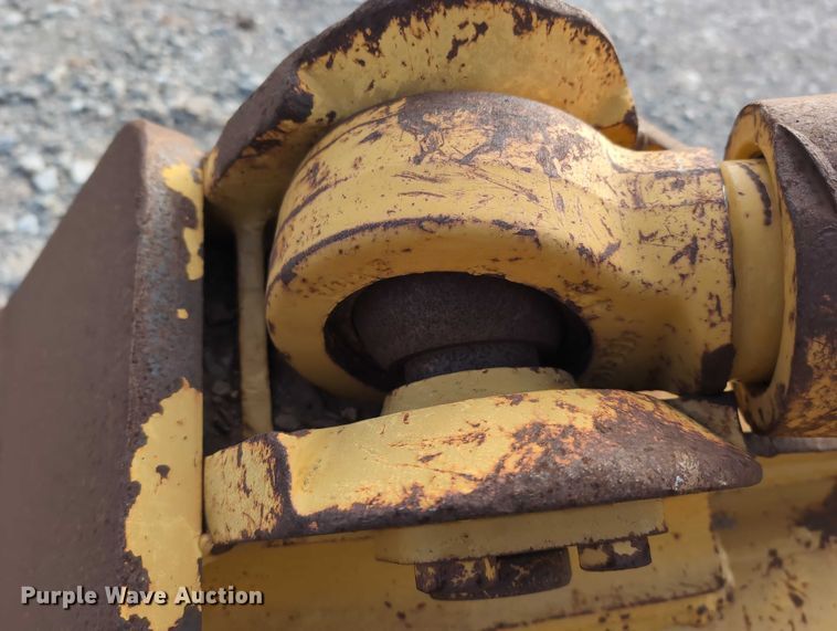 image for item EE4470 Caterpillar dozer blade