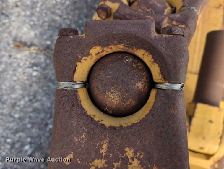 image for item EE4470 Caterpillar dozer blade
