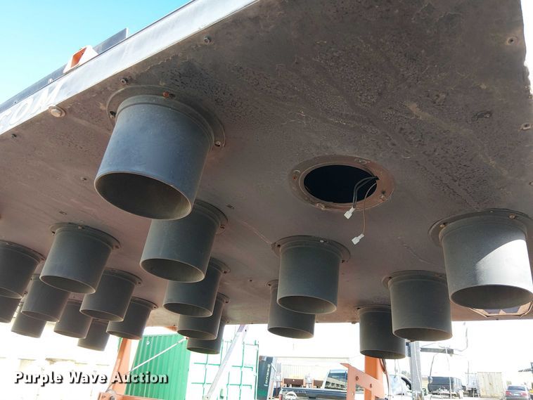 image for item EE4953 2013 Wanco WTSP arrow board trailer