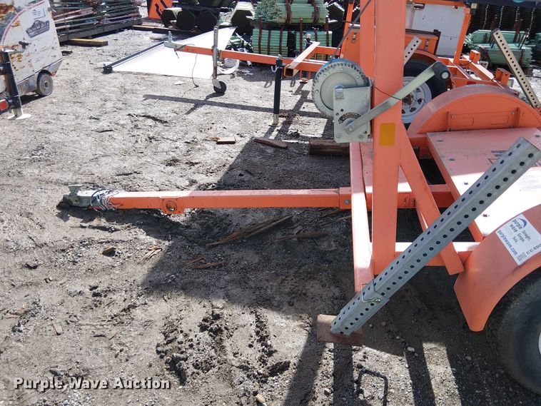 image for item EE4953 2013 Wanco WTSP arrow board trailer