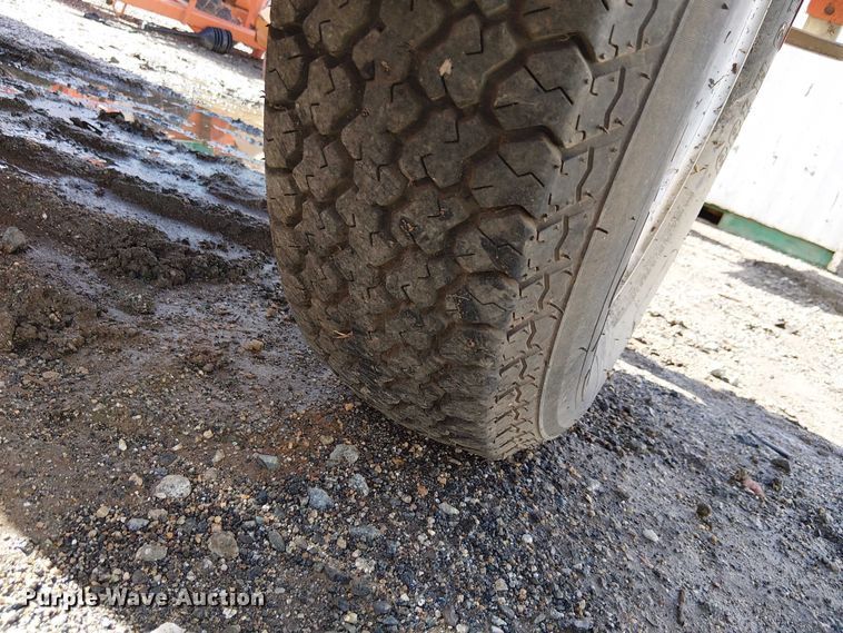 image for item EE4953 2013 Wanco WTSP arrow board trailer