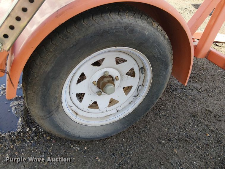 image for item EE4953 2013 Wanco WTSP arrow board trailer