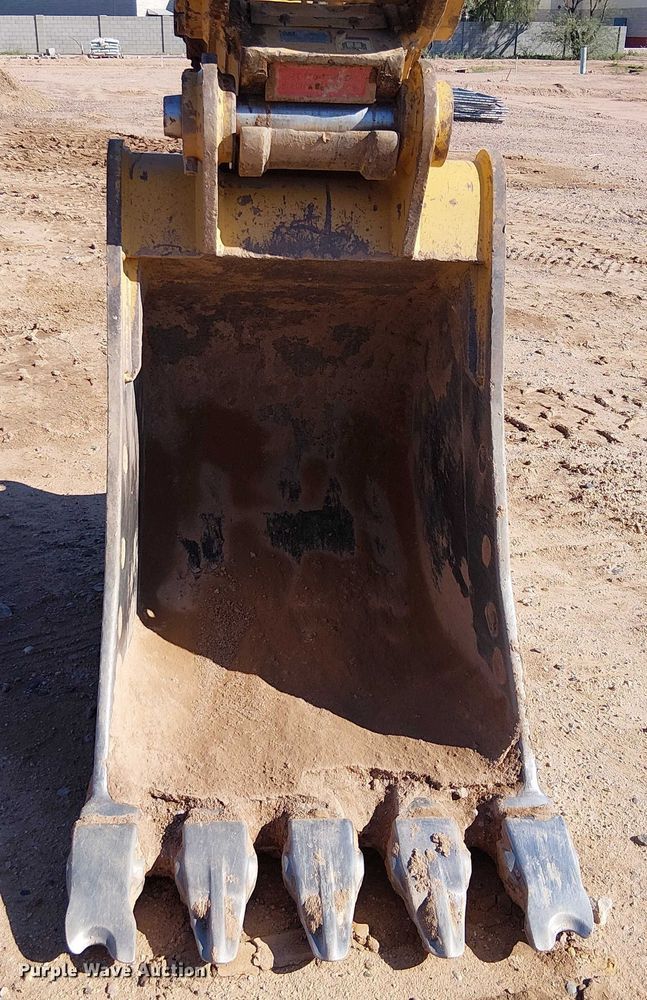 image for item EE5006 2021 Caterpillar 320 excavator