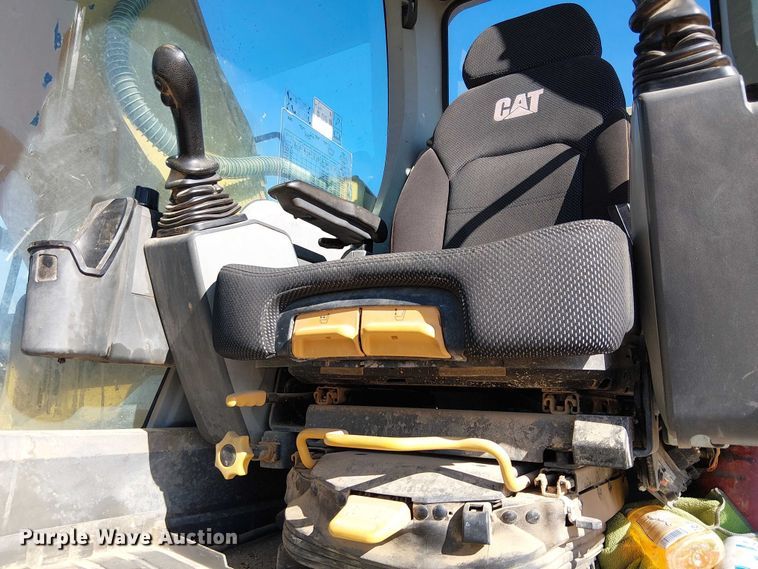 image for item EE5006 2021 Caterpillar 320 excavator