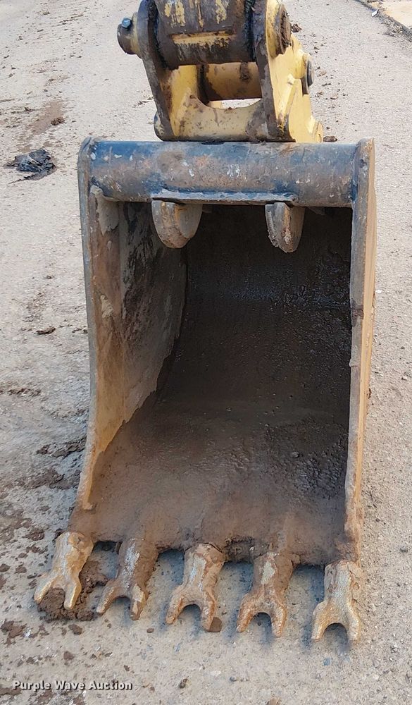 image for item EE5008 2022 Caterpillar 306 CR mini excavator