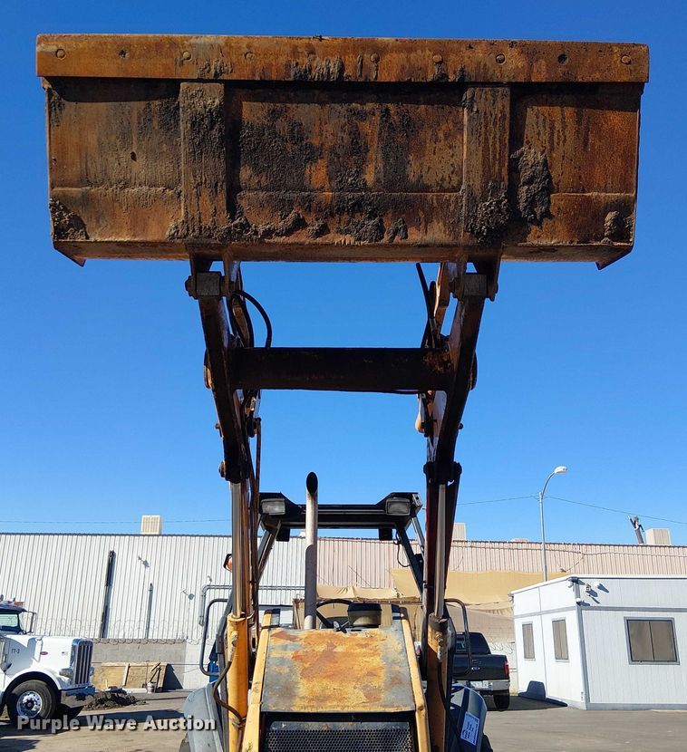 image for item EE5012 2004 Case 570 MXT landscape tractor