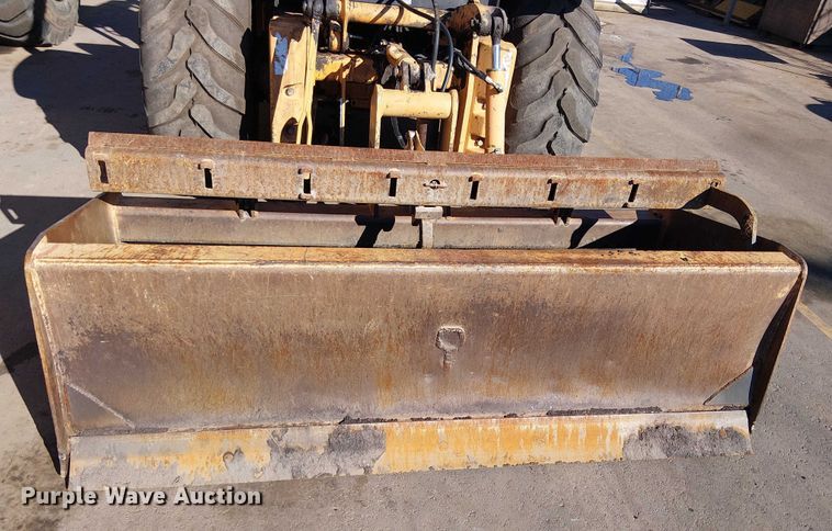 image for item EE5012 2004 Case 570 MXT landscape tractor