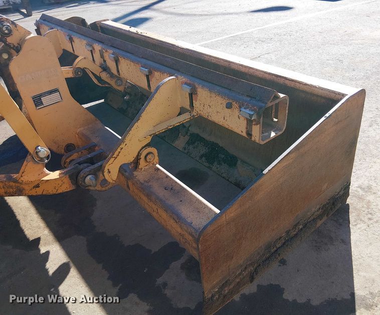 image for item EE5012 2004 Case 570 MXT landscape tractor