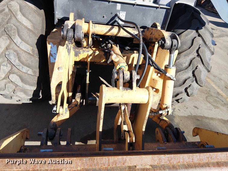 image for item EE5012 2004 Case 570 MXT landscape tractor