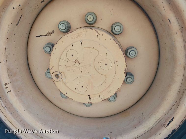 image for item EE5012 2004 Case 570 MXT landscape tractor