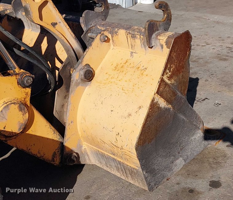 image for item EE5012 2004 Case 570 MXT landscape tractor