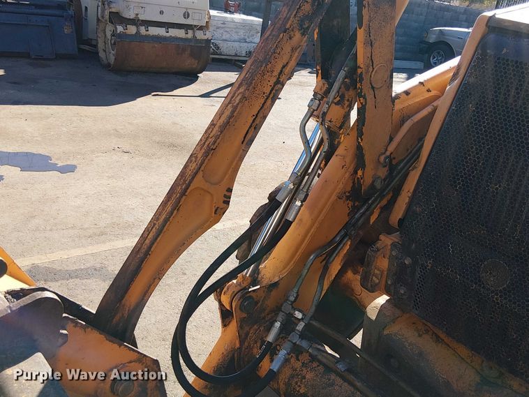 image for item EE5012 2004 Case 570 MXT landscape tractor