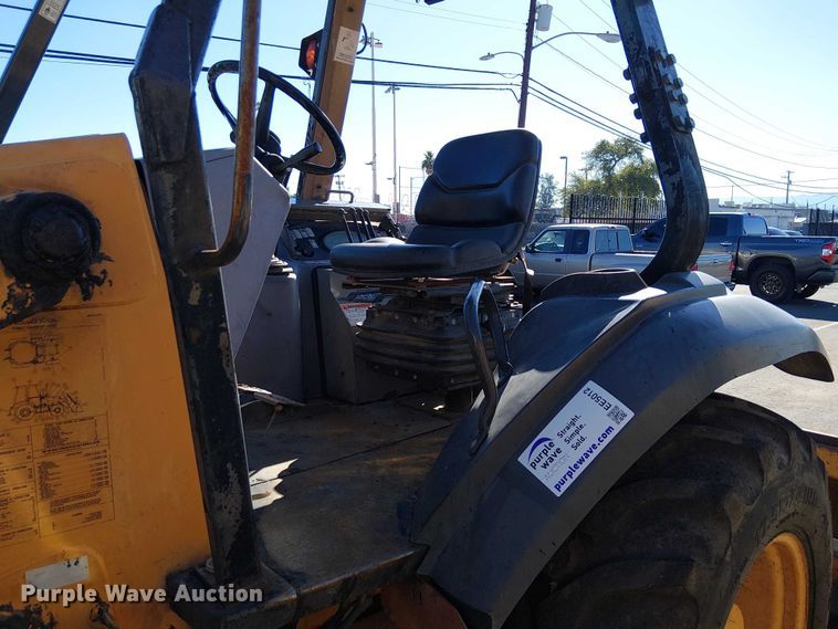 image for item EE5012 2004 Case 570 MXT landscape tractor