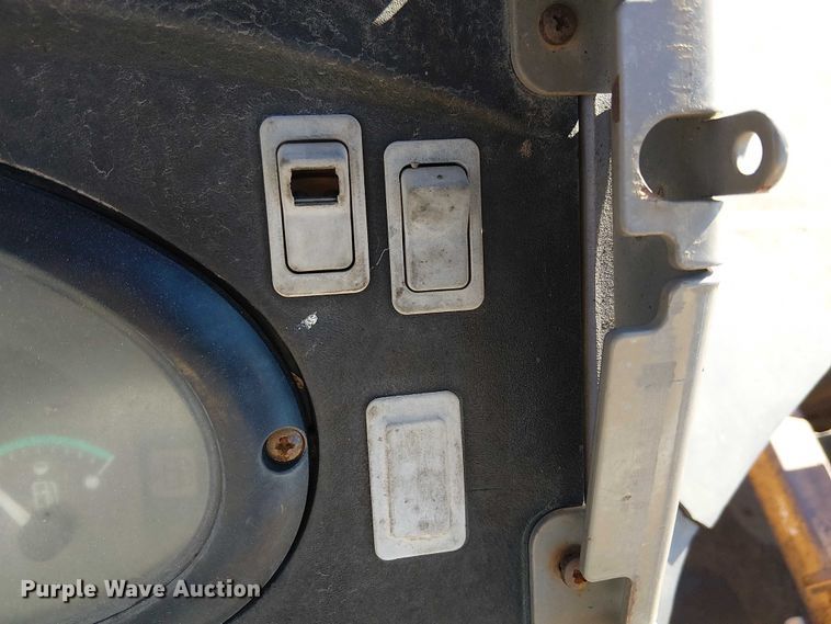 image for item EE5012 2004 Case 570 MXT landscape tractor