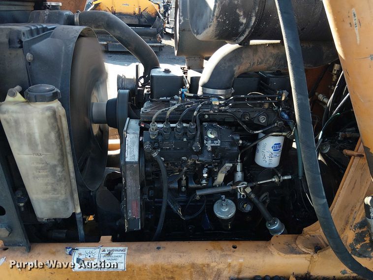 image for item EE5012 2004 Case 570 MXT landscape tractor